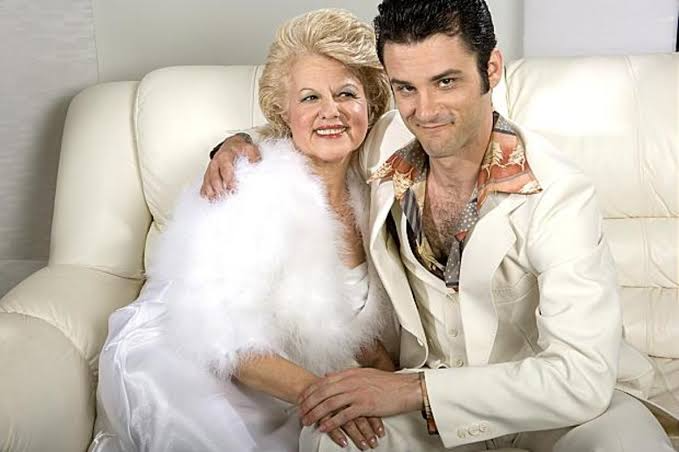 The Attraction And Troubles Of Dating An Older Woman