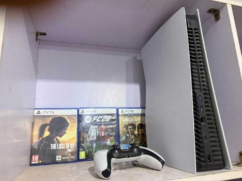 PS5 with cds