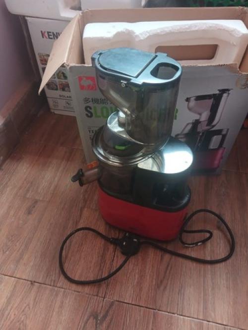 Juice maker 