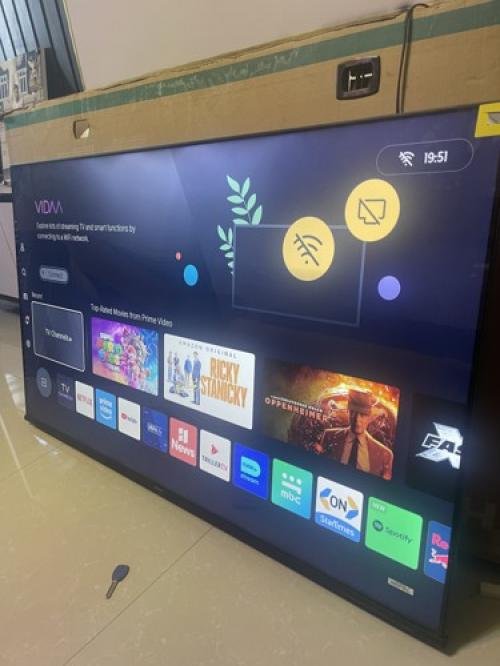 Hisense 58 inches Smart TV