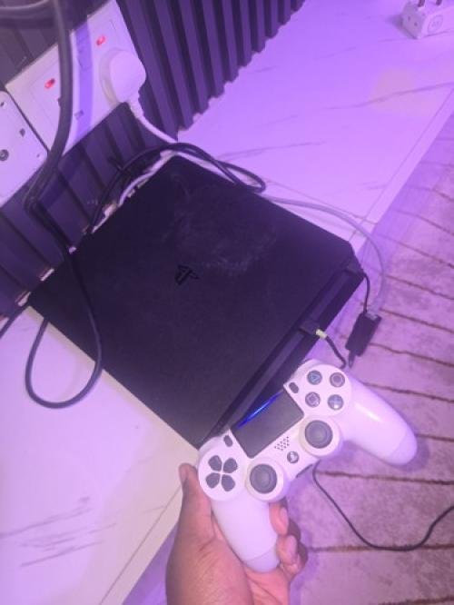 Ps4 slim
